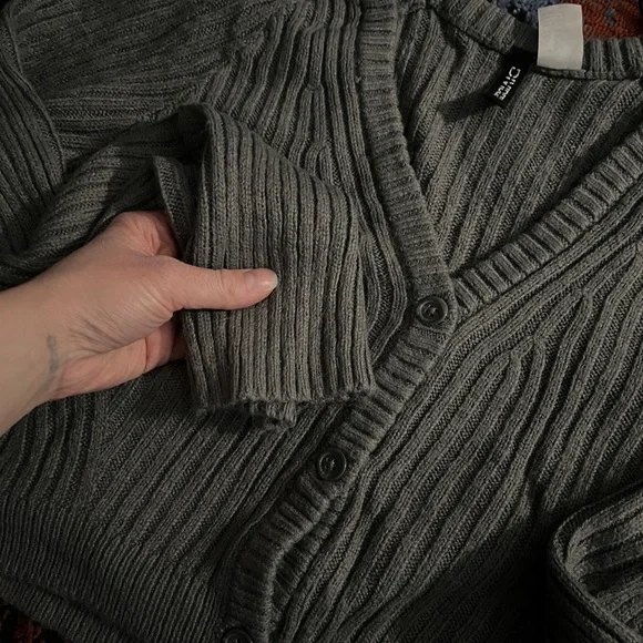 Gray Ribbed Women's Sweater - Picture 2 of 3